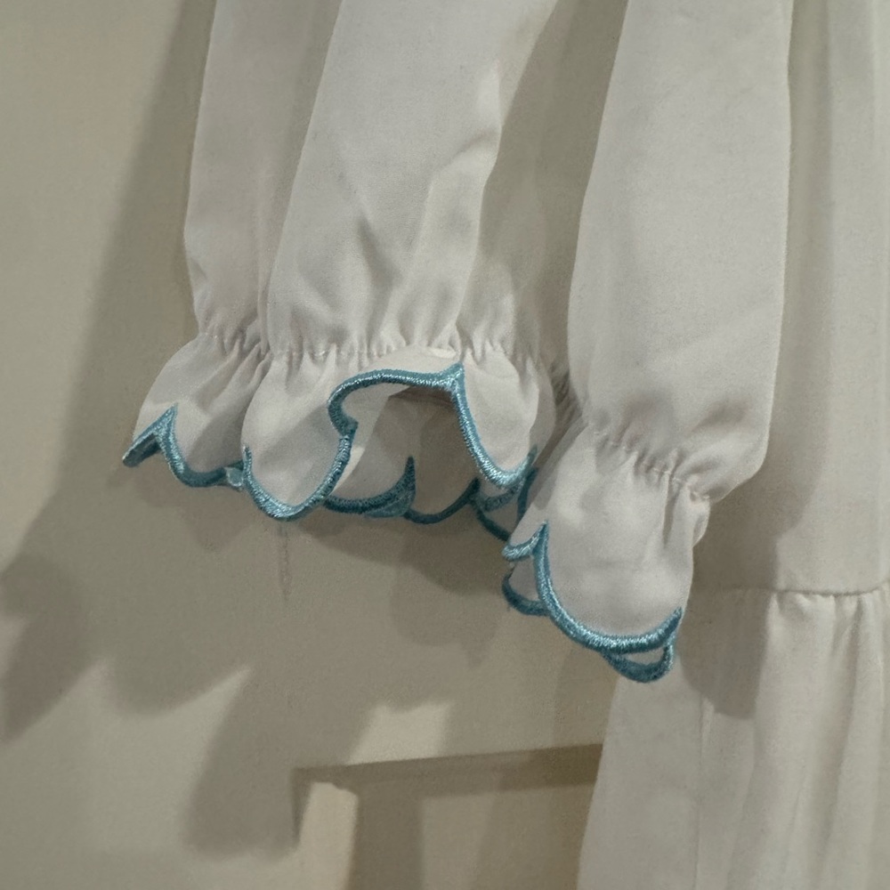 Elegant White Button-Up Mini Dress - Picture 3 of 6